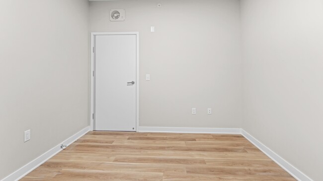 Building Photo - 475 Communipaw Ave