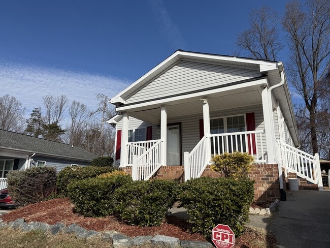 Building Photo - 4967 Trent Hill Dr