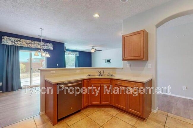 Building Photo - 10432 Savoy Dr NW