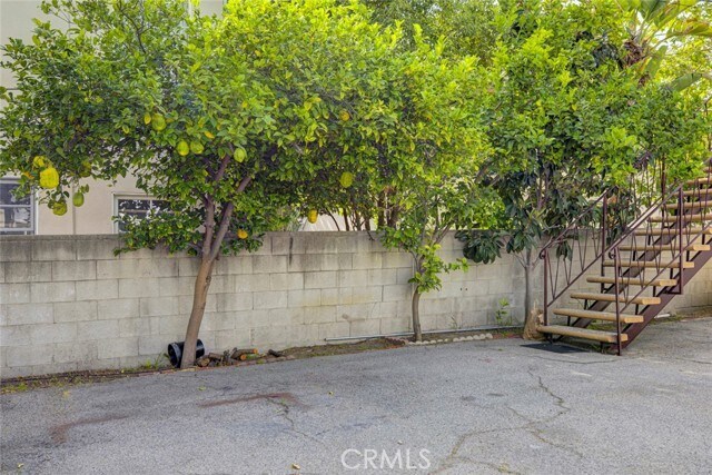 Building Photo - 1209 E Lexington Dr