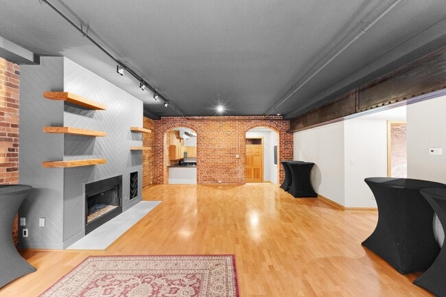 Building Photo - 55 W Livingston Ave