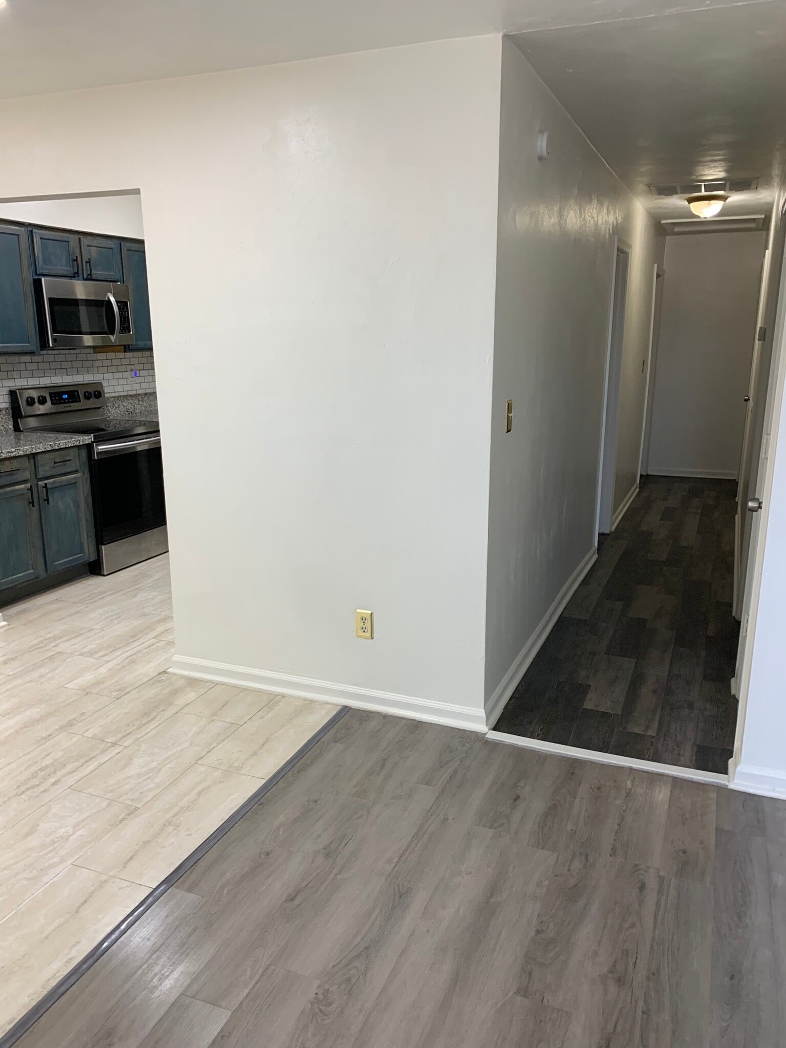 Building Photo - 6037 Old College Dr
