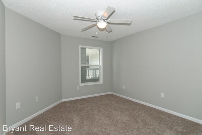 Building Photo - 4106 Breezewood Dr