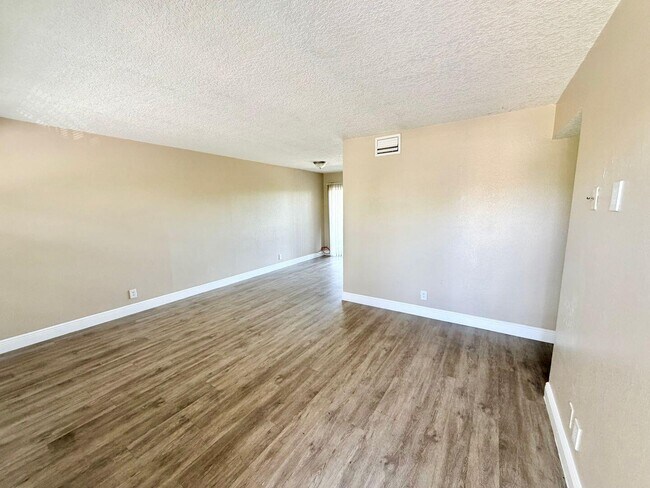 Building Photo - 3481 Helena Dr