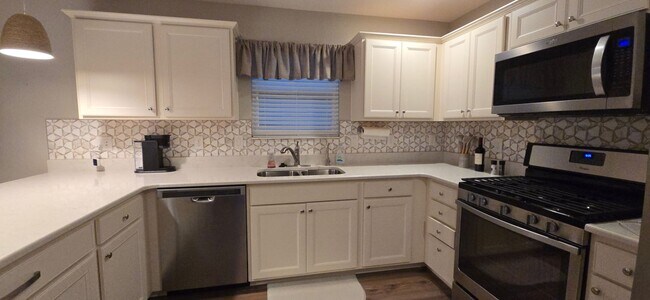 Building Photo - 5828 Tupelo Ter