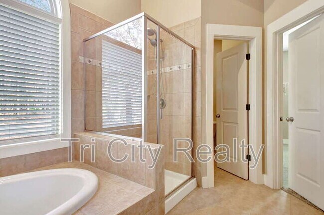 Building Photo - 175 Ridgeway Ct