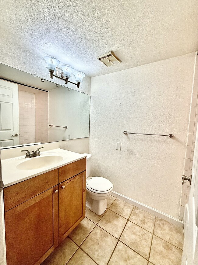 Building Photo - 2500 Winding Creek Blvd