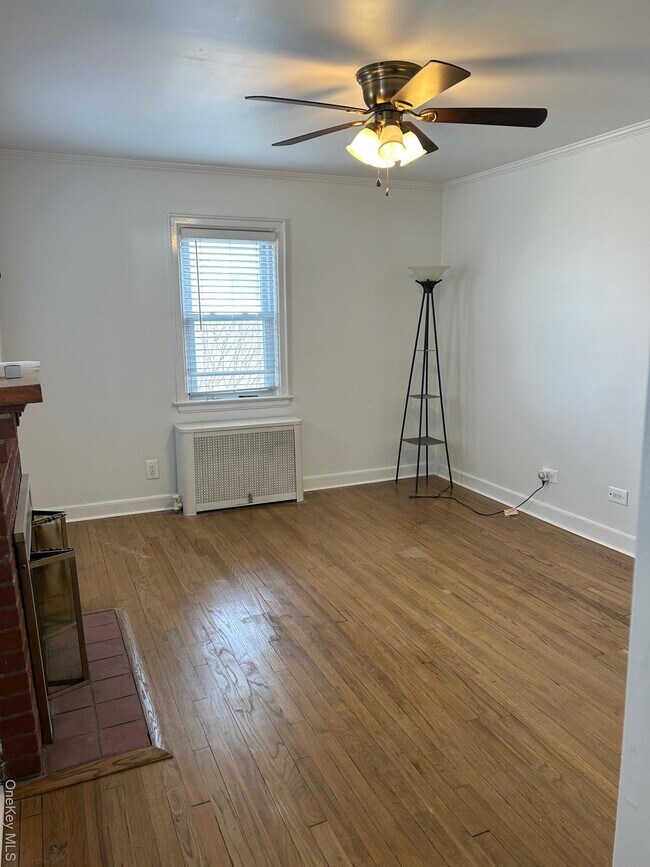 Building Photo - 13 Prospect St