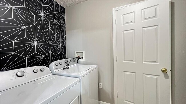 Building Photo - 3831 Cinnamon Fern Loop