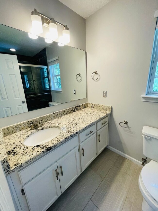 Building Photo - Coming Soon! Lovely 3 Bedroom Spacious 2 S...