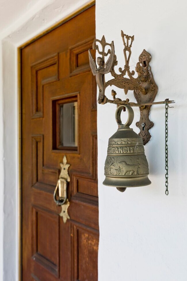 Building Photo - Classic Spanish Elegance Steps from Beverl...