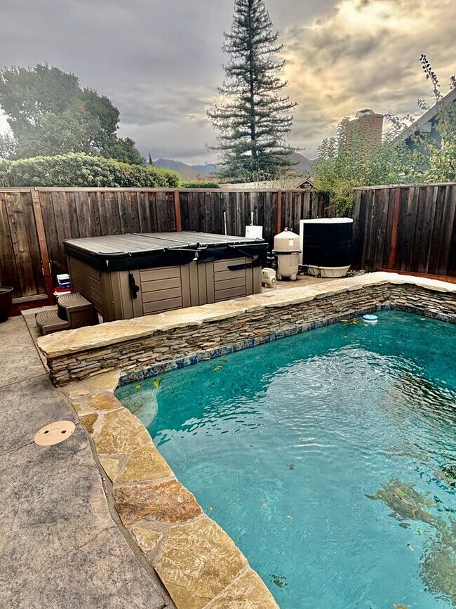 Building Photo - Outstanding Concord/Clayton Border- 5 bed 2.5 bath home with Pool and Hot-Tub and so much more!