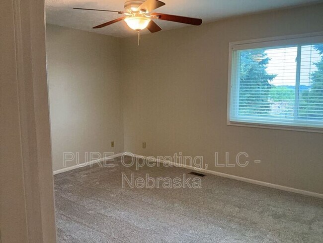 Building Photo - 6408 N 79th Ave