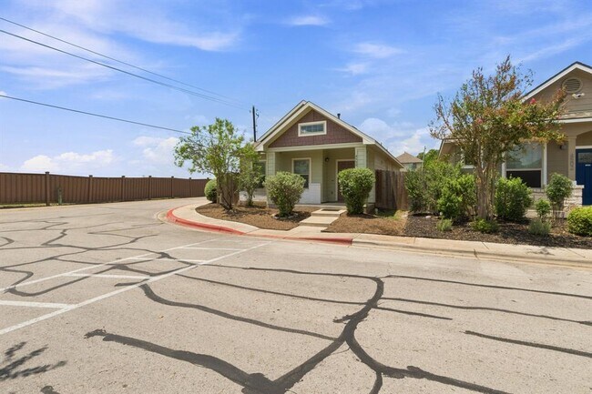 Building Photo - 4500 Senda Ln
