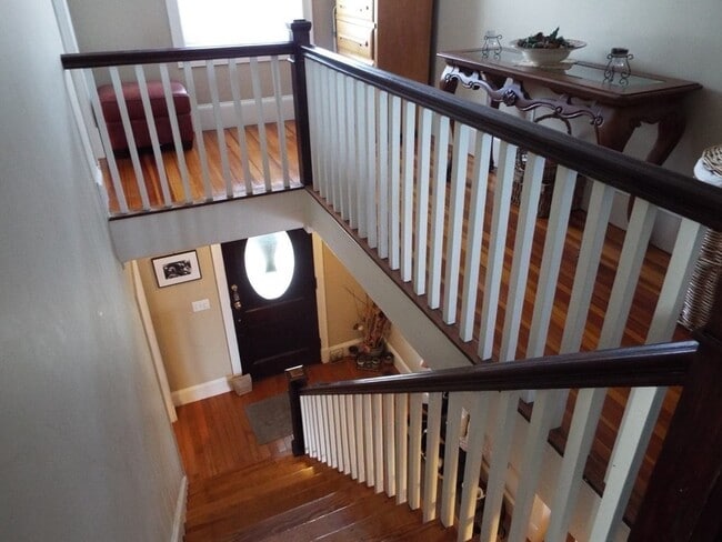 Building Photo - 810 Washington St