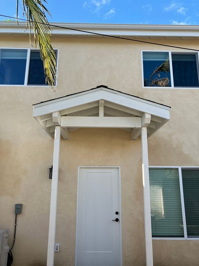 Building Photo - 2+1.5 2 story Back House New Construction - Midtown Home in Ventura, CA