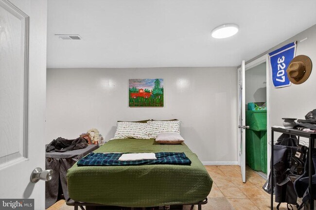 Building Photo - 1238 Logger Dr