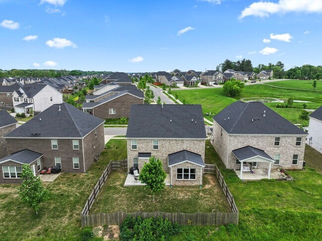 Building Photo - **LIKE-NEW UPGRADED HOME WITH FENCED YARD ...