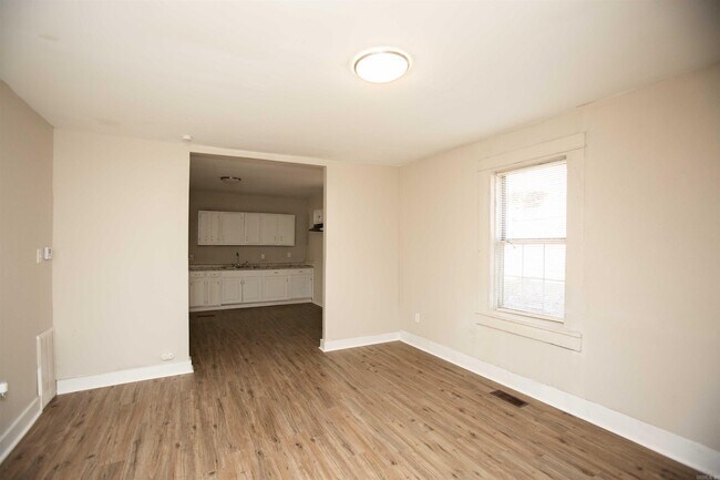 Building Photo - 4224 W 16th St