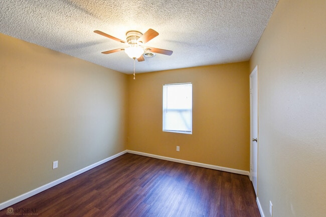 Building Photo - 102 Circle A S