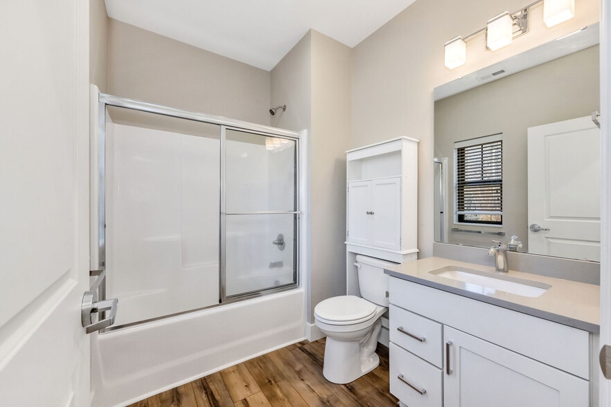 Building Photo - 203 Wallace Cir