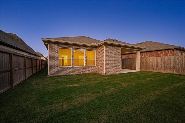 Building Photo - 231 Amaranth Wy