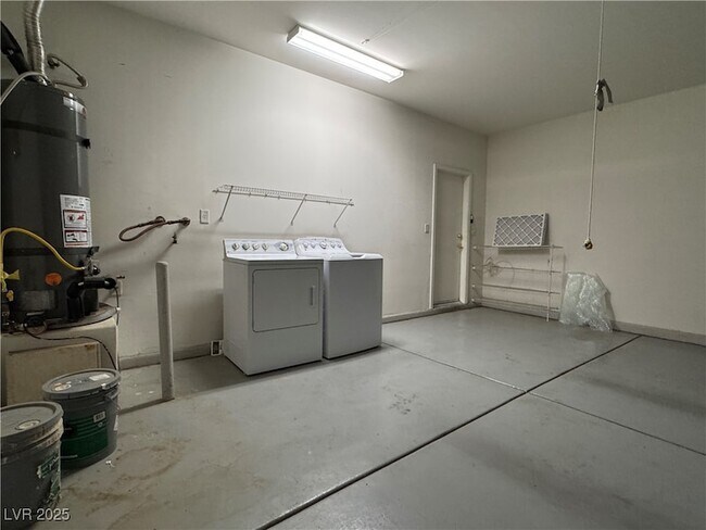 Building Photo - 3025 Seaford Peak Dr