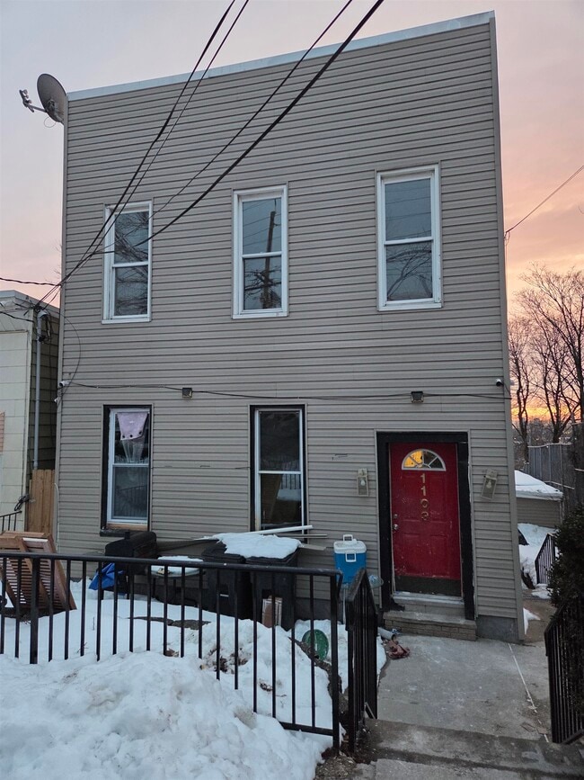 Building Photo - 1103 Grand Ave