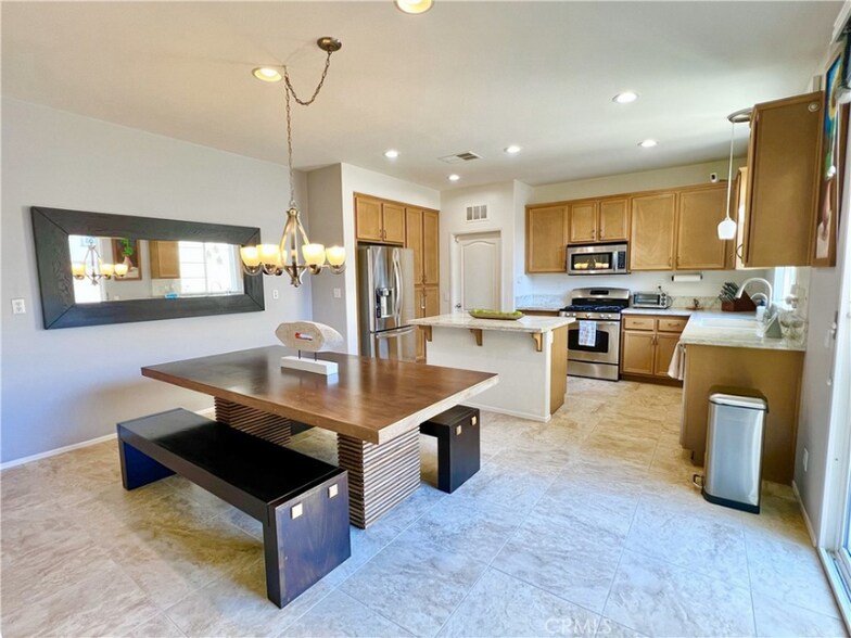 Building Photo - 10382 Sparkling Dr