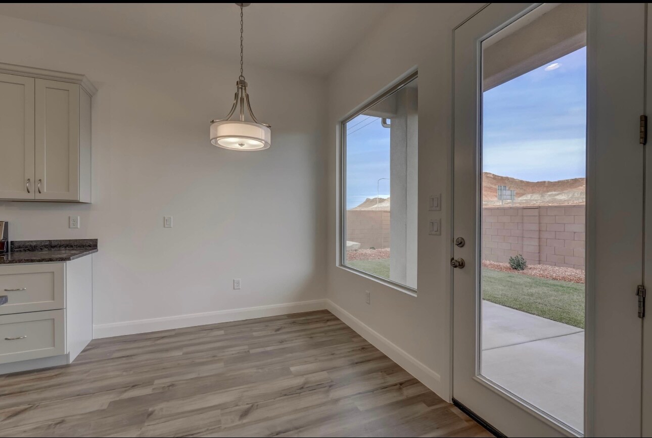 Building Photo - 4729 S Lucy Ln