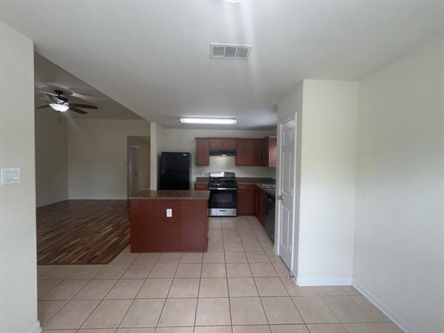 Building Photo - 10009 Iron Ridge Dr