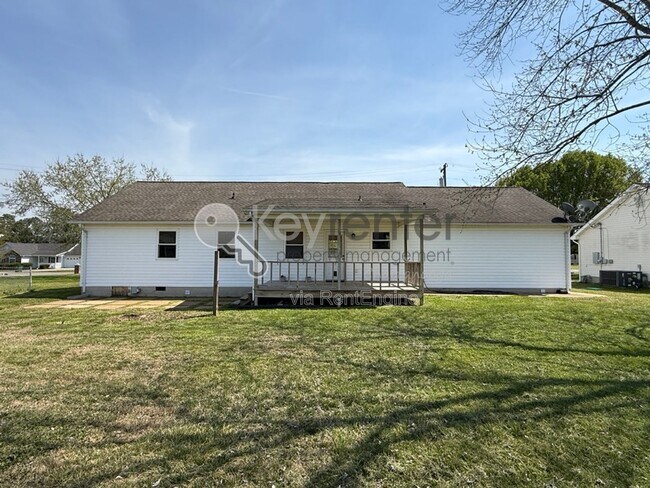 Building Photo - 103 Cedar Tree Ln