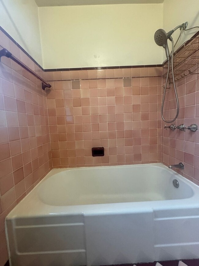 Building Photo - 31 Excelsior Ct