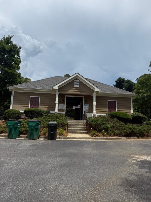 Building Photo - 518 Oakside Pl