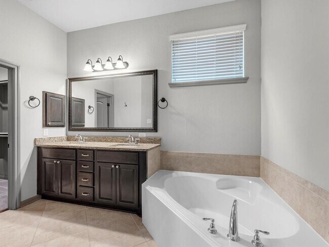 Building Photo - 211 Cheswood Forest Pl