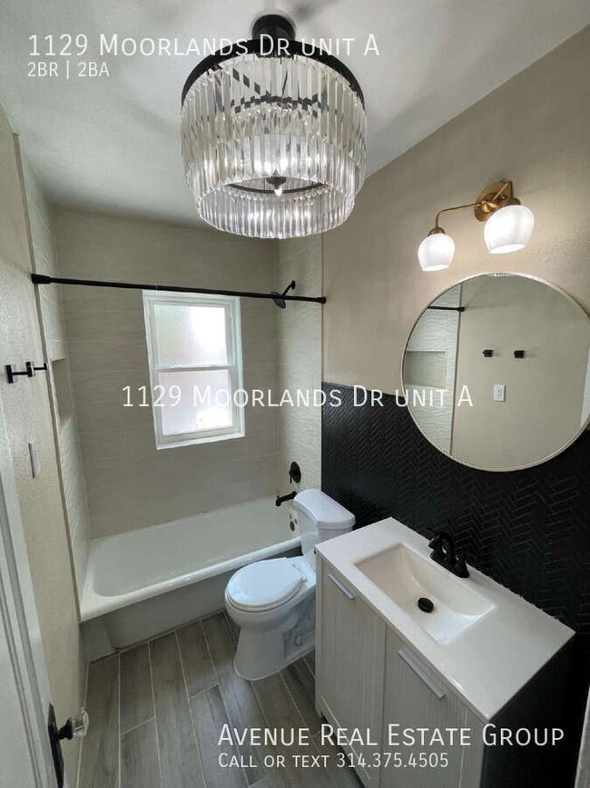 Building Photo - 1129 Moorlands Dr