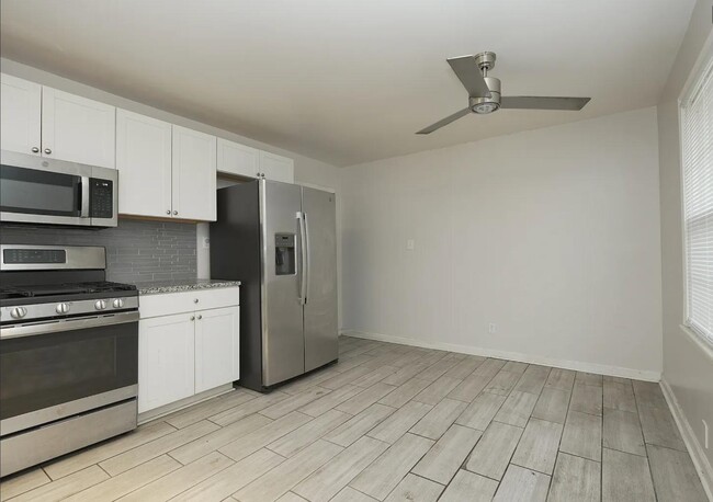 Building Photo - 4033 Fieldcrest Rd