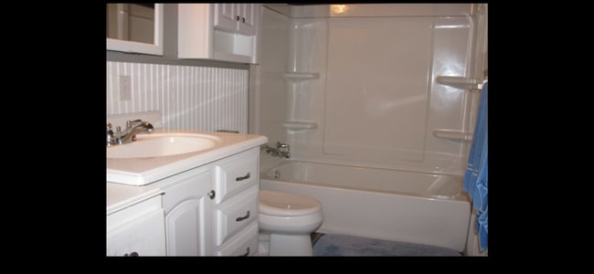 Building Photo - 400 E Buckner St