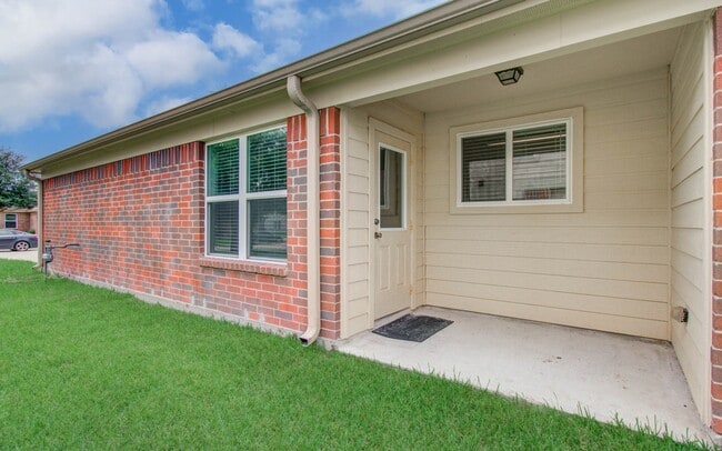 Building Photo - 2106 Bishop Hollow Ln
