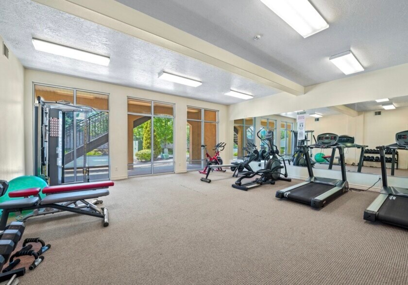 Building Photo - 175 Albion Village Way