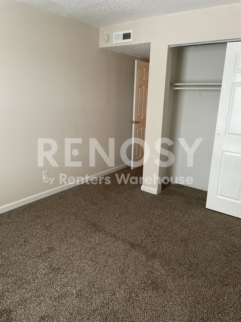 Building Photo - 1464 Hawks Nest Ct