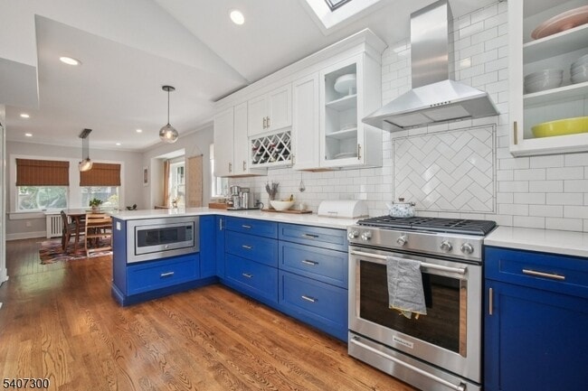 Building Photo - 6 Girard Pl