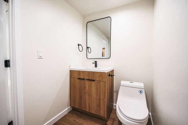 Building Photo - Brand New Townhomes in Echo Park