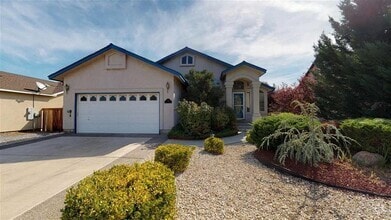 Building Photo - Move in special, 1/2 off first months rent...