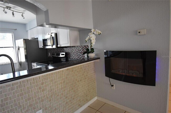 Building Photo - 10177 Sailwinds Blvd S