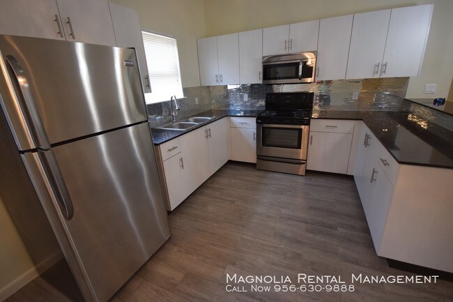 Building Photo - Medical Ridge Apartments