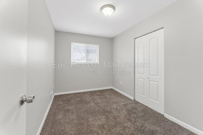 Building Photo - 27081 Leroy St