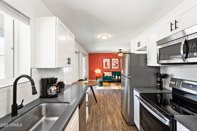 Building Photo - 4625 N 73rd St
