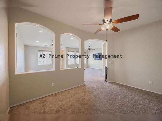 Building Photo - 2419 W Darrow St