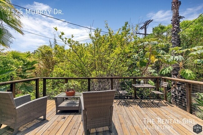 Building Photo - 1525 Murray Dr
